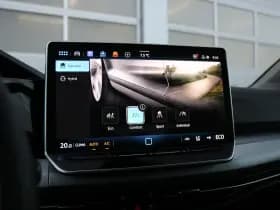 Volkswagen Golf thumbnail 27