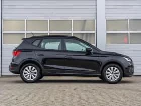 SEAT Arona thumbnail 3