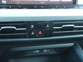 Volkswagen Golf thumbnail 25