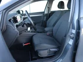 Volkswagen Golf thumbnail 4