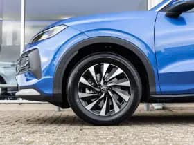 Volkswagen T-Roc thumbnail 12