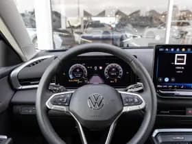 Volkswagen T-Roc thumbnail 23