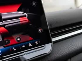 Volkswagen T-Roc thumbnail 32