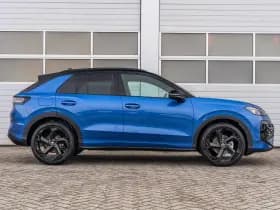 Volkswagen T-Roc thumbnail 3