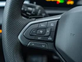 Volkswagen T-Roc thumbnail 28