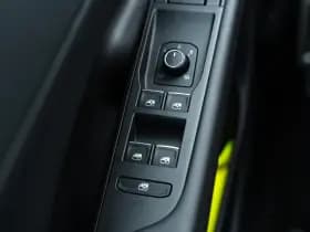 Volkswagen T-Roc thumbnail 31
