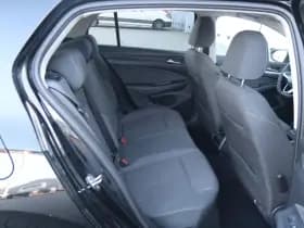 Volkswagen Golf thumbnail 20