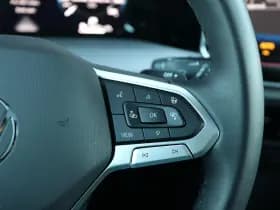 Volkswagen Golf thumbnail 27