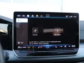 Volkswagen Golf thumbnail 38
