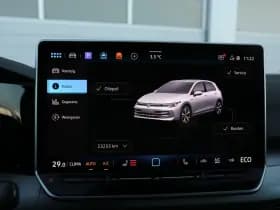 Volkswagen Golf thumbnail 40