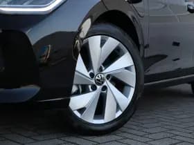 Volkswagen Golf thumbnail 47