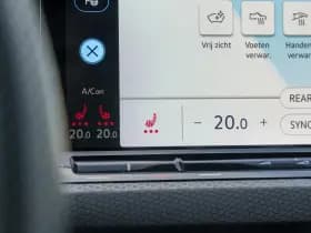 Volkswagen Golf thumbnail 31