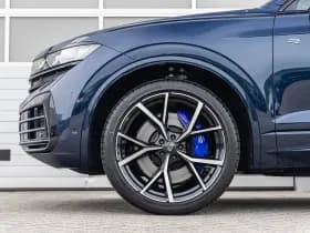 Volkswagen Touareg thumbnail 13