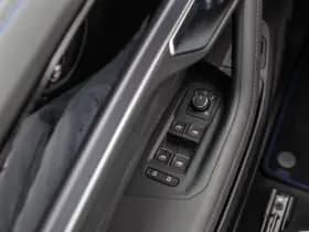 Volkswagen Touareg thumbnail 35