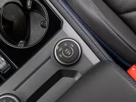 Volkswagen Touareg thumbnail 51