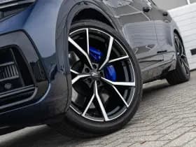 Volkswagen Touareg thumbnail 55