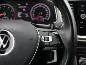 Volkswagen T-Roc thumbnail 21