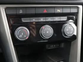 Volkswagen T-Roc thumbnail 25