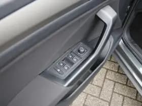 Volkswagen T-Roc thumbnail 27