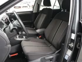 Volkswagen T-Roc thumbnail 5
