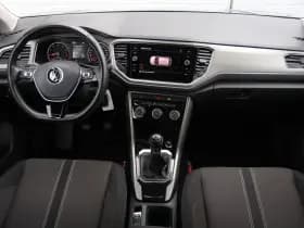 Volkswagen T-Roc thumbnail 6