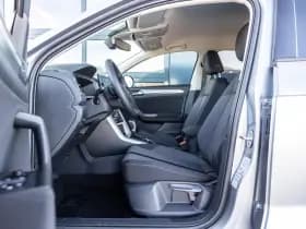Volkswagen T-Roc thumbnail 11