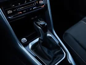 Volkswagen T-Roc thumbnail 21
