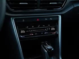 Volkswagen T-Roc thumbnail 22