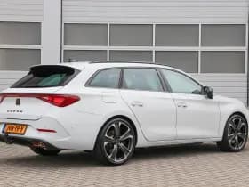CUPRA Leon Sportstourer thumbnail 3