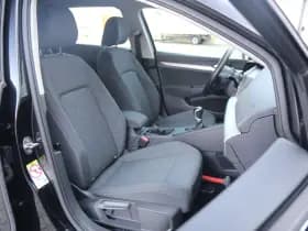 Volkswagen Golf thumbnail 15