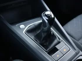 Volkswagen Golf thumbnail 26