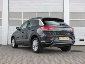 Volkswagen T-Roc thumbnail 11