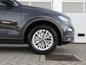 Volkswagen T-Roc thumbnail 13