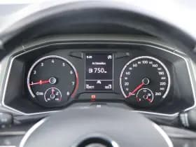 Volkswagen T-Roc thumbnail 19
