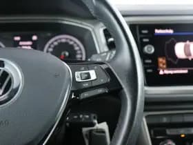 Volkswagen T-Roc thumbnail 21