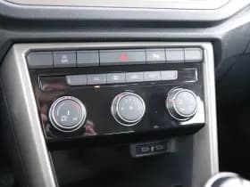 Volkswagen T-Roc thumbnail 25