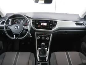Volkswagen T-Roc thumbnail 5