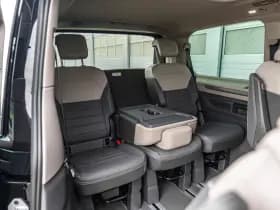 Volkswagen Multivan thumbnail 18