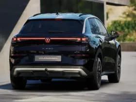 Volkswagen T-Roc thumbnail 2
