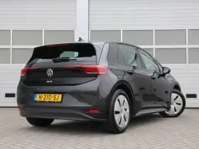 Volkswagen ID.3 thumbnail 2
