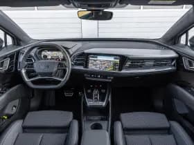 Audi Q4 e-tron thumbnail 5