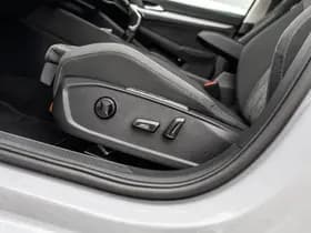 Volkswagen Golf thumbnail 22