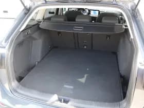 Volkswagen Golf thumbnail 16