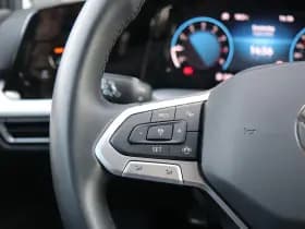 Volkswagen Golf thumbnail 20