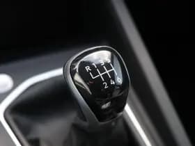 Volkswagen Golf thumbnail 26