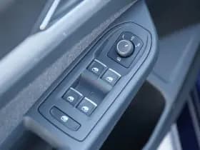 Volkswagen Golf thumbnail 28