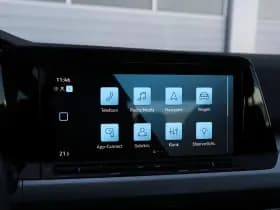 Volkswagen Golf thumbnail 36