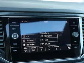 Volkswagen T-Roc thumbnail 29