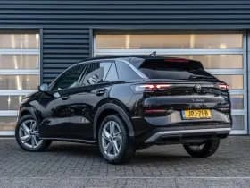 Volkswagen T-Roc thumbnail 10
