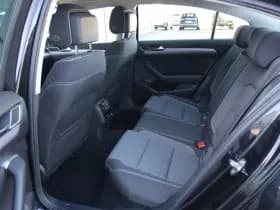 Volkswagen Passat thumbnail 17